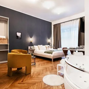 Hotel Easylife - In, Milano